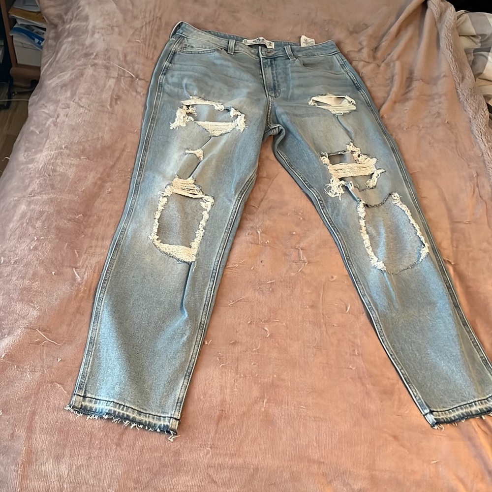 Hollister curvy high rise mom jeans